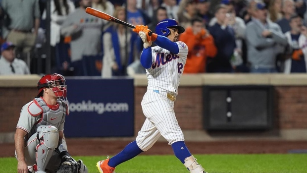 What were the standout batting stats in the Mets vs. Cleveland Guardians game?